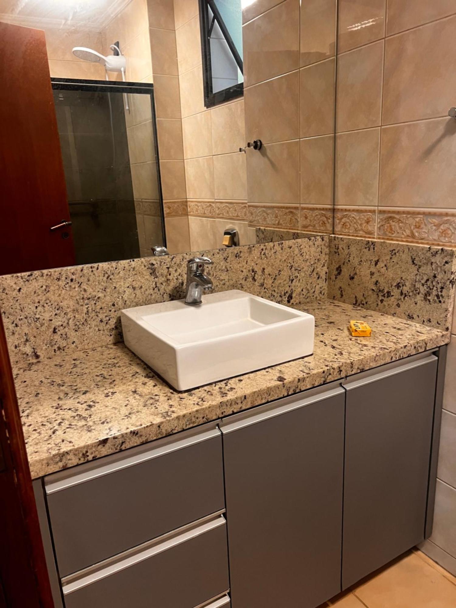 Apto Avenida Atlantica 3 Dorm